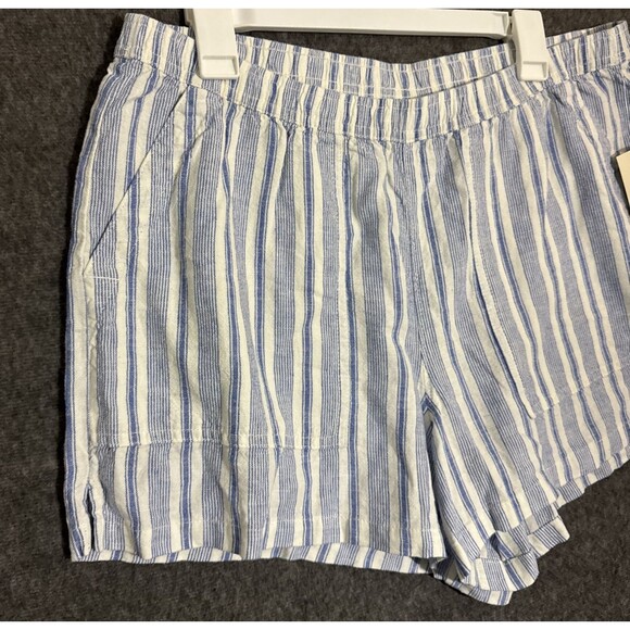 Universal Threads Women's Shorts Strip Blue Large - Picture 2 of 7